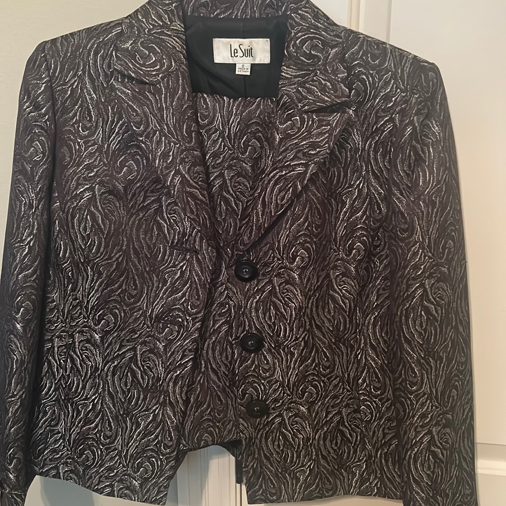 Jacket and skirt suit